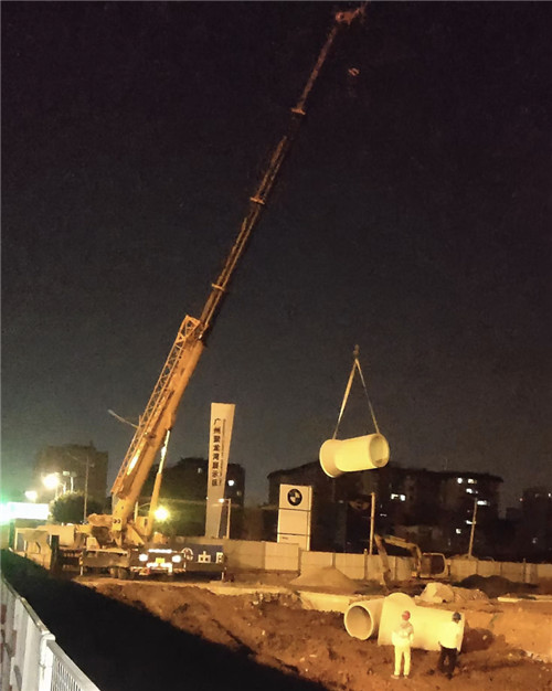 德惠市“弯臂矫正”—— 吊车的 “形变补偿” 技术